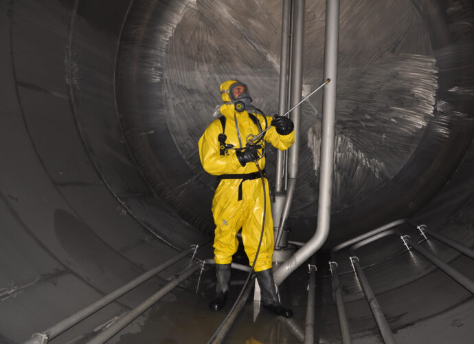 Wall Cleaning of Asphalt Storage Tank in Dumfries, VA